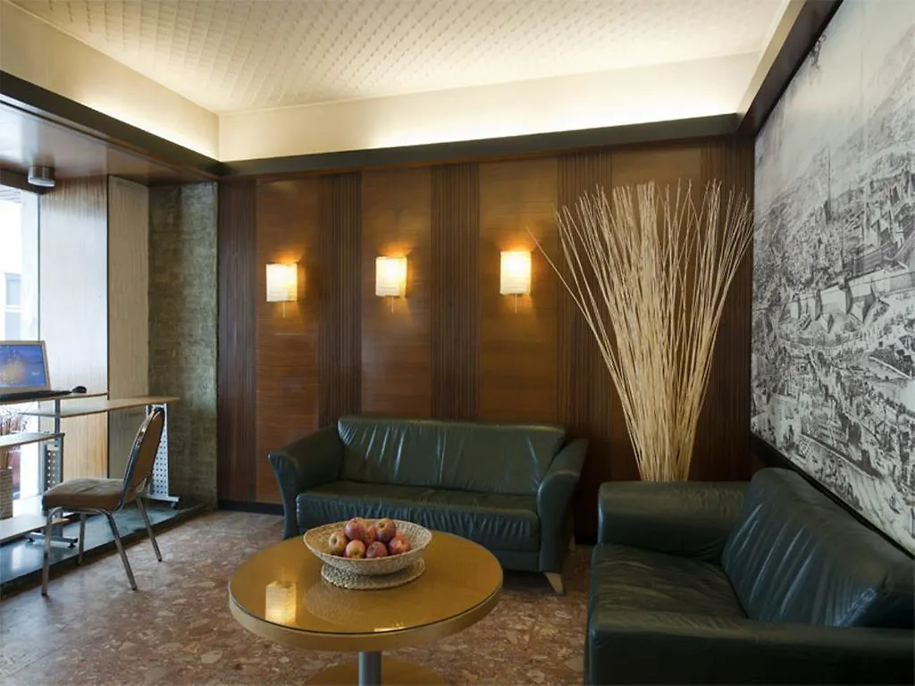 Hotel Mate Dependance Viena