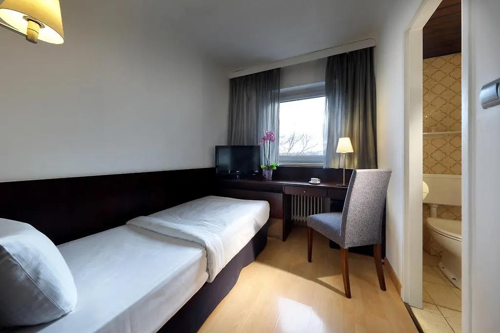 Hotel Mate Dependance Viena