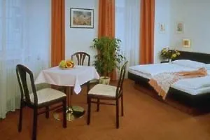 Hotel Mate Dependance Viena 3*,