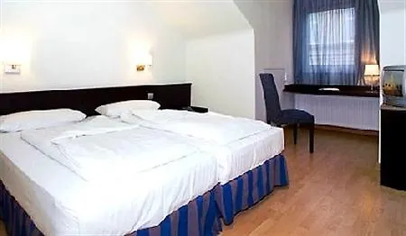 Hotel Mate Dependance Viena