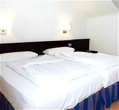 Hotel Mate Dependance Viena