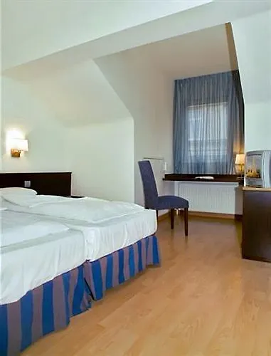 Hotel Mate Dependance Viena