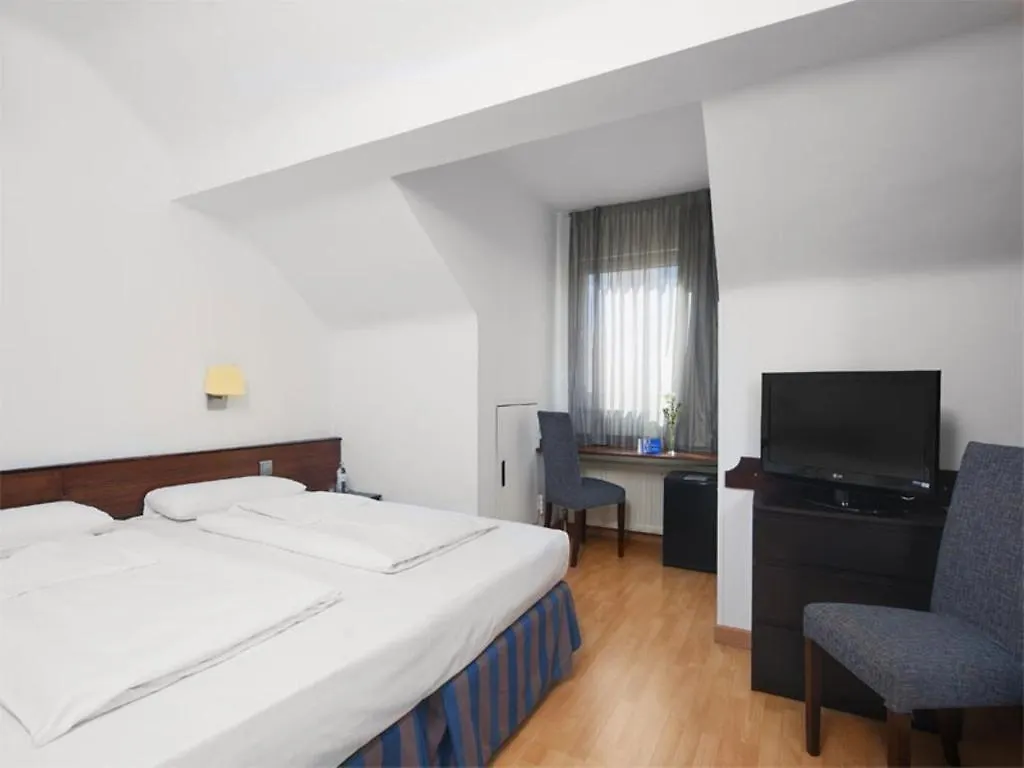 Hotel Mate Dependance Viena
