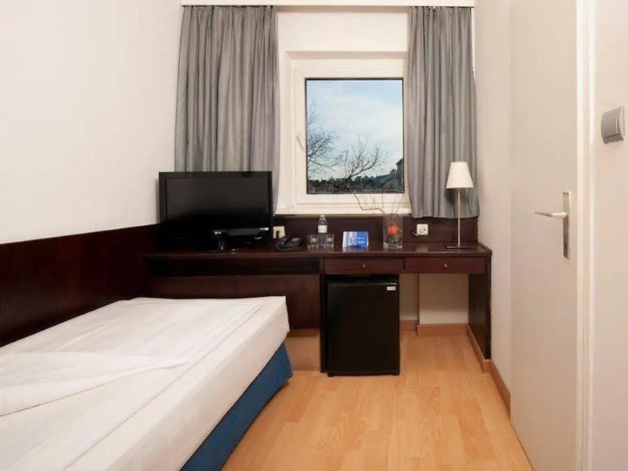 Hotel Mate Dependance Viena